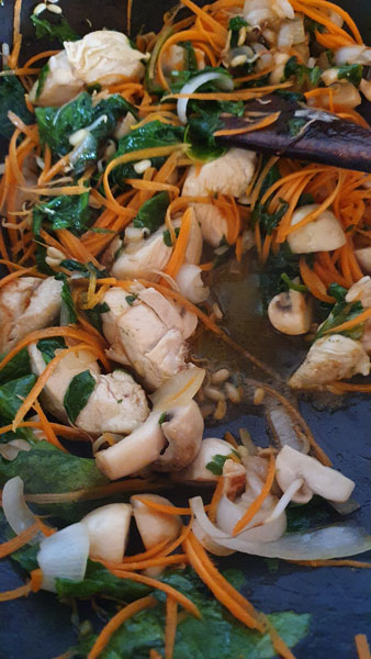 Maurine Duet – wok de poulet inspiration thaï