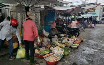 Scène de rue vers le Marché Chợ Bình Tây à Saigon