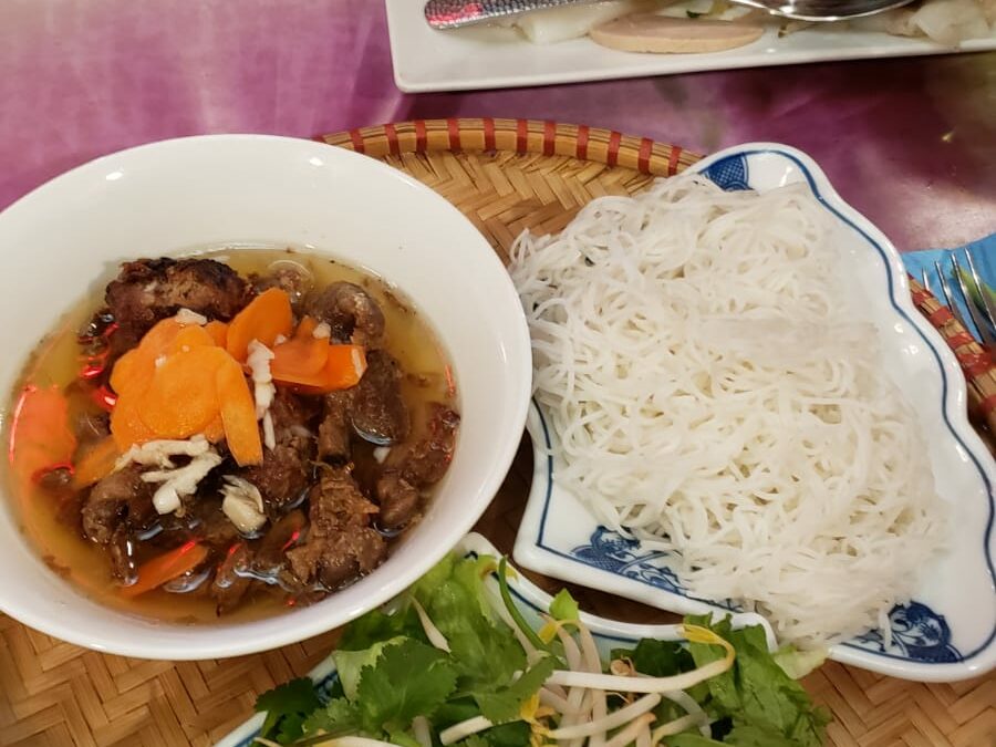 Bonne année ! bún chả et bánh cuốn